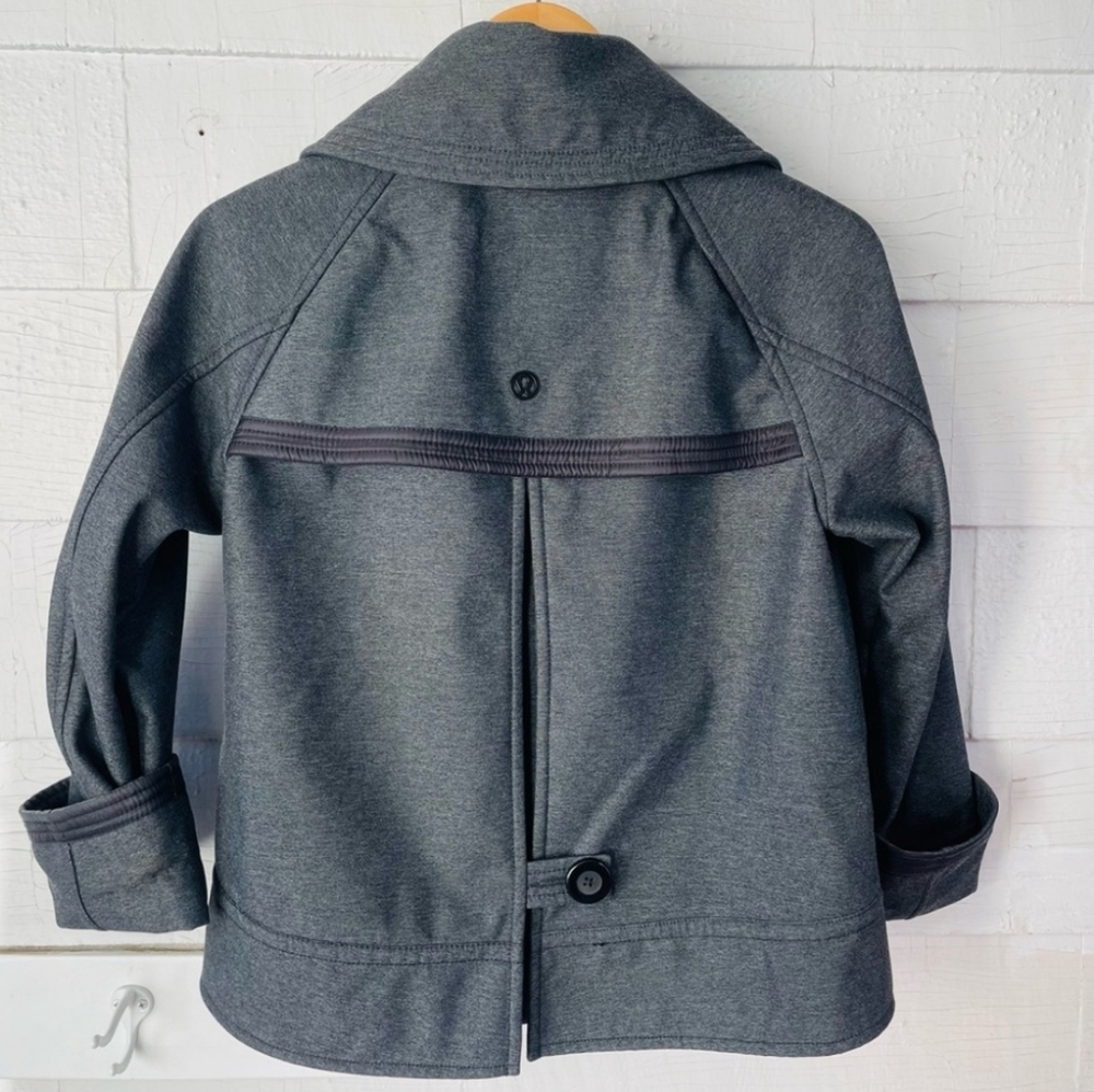 Lululemon Coco Softshell - Picture 3 of 3
